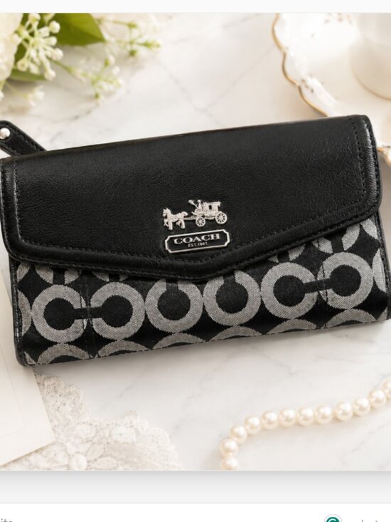 Coach Handbags - RARE Coach Vintage Optic C Signature Trifold Long Wallet